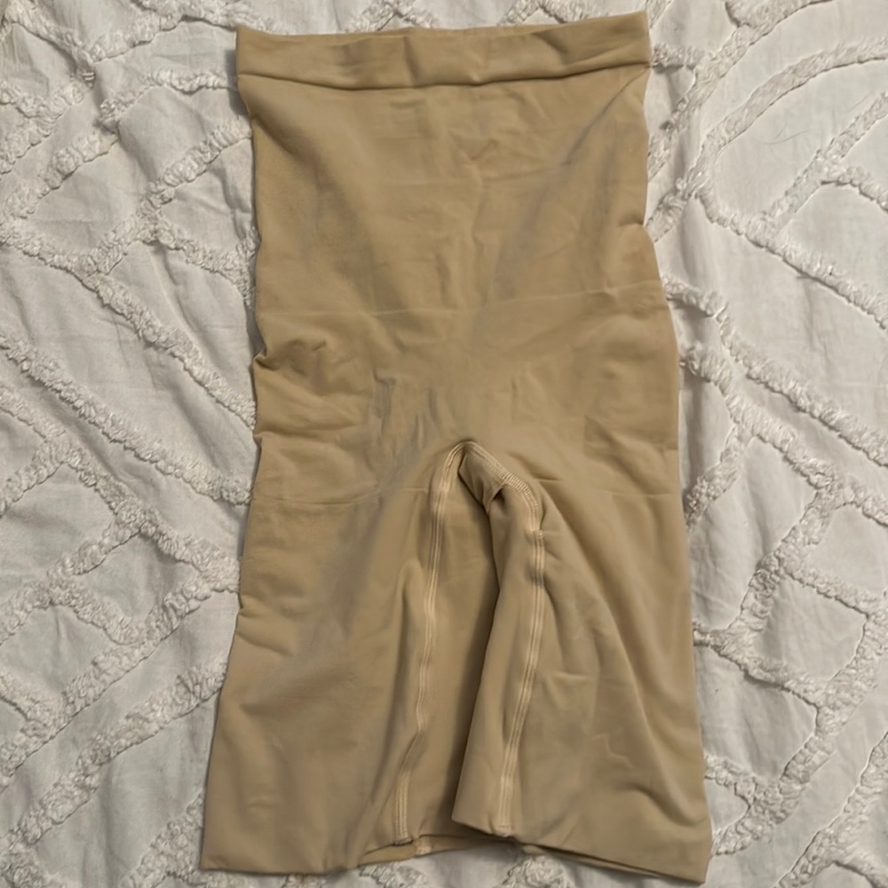 Spanx Higher Power Short High Waisted Shapewear Beige Nude‎ Size Small S/G